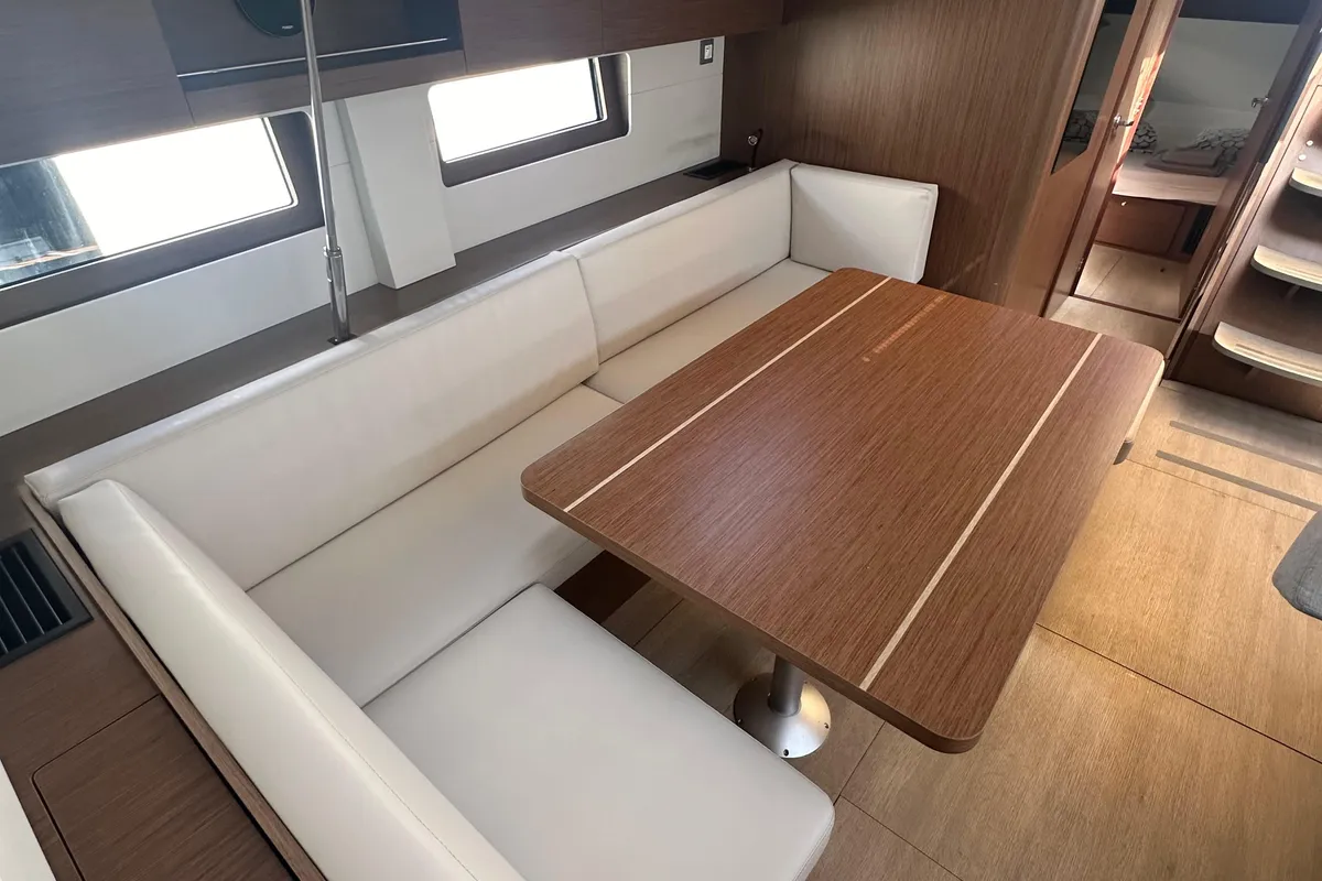 Salon of Dune, a Beneteau Oceanis 51.1 sailboat at Općina Rogoznica, Croatia