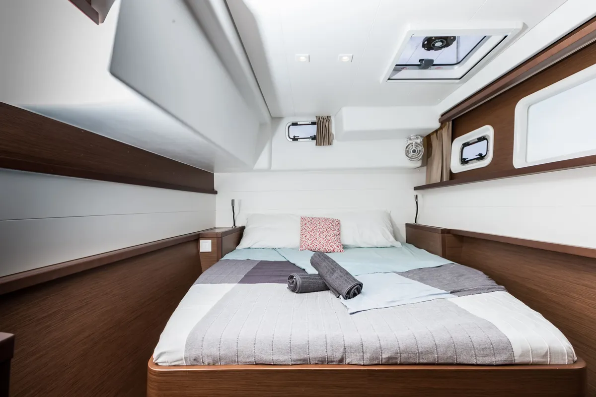 Cabin on Harael, a Lagoon 450 Fly catamaran at Figari, Italy