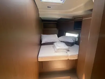 Cabin on Joanna, a Beneteau Oceanis 46.1 sailboat at Volos Municipality, Greece