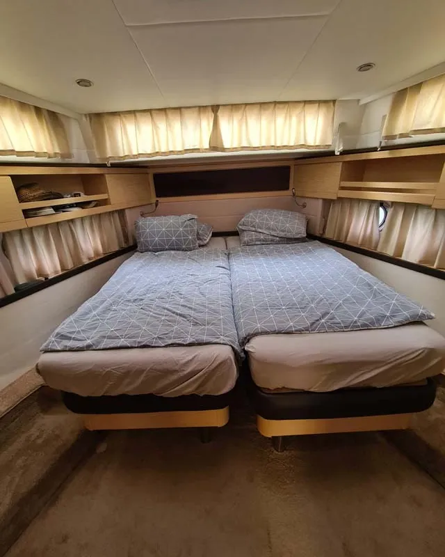 Cabin on Sarkis de Karabas, a Greenline 48 Fly motor yacht at Portorož / Portorose, Slovenia