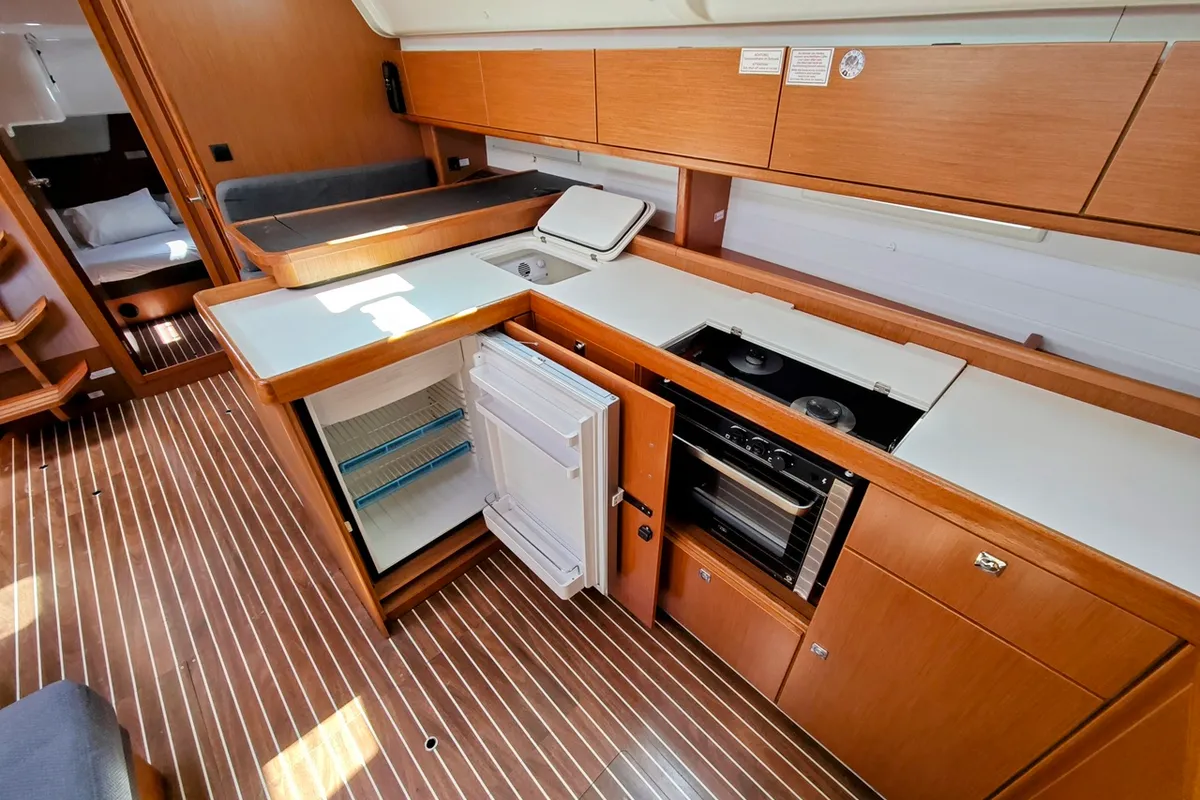 Salon of Jozefina, a Bavaria Cruiser 51 sailboat at Općina Sukošan, Croatia