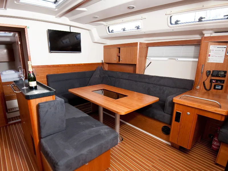 Salon of FURIA, a Hanse 505 sailboat at Kaštela, Croatia