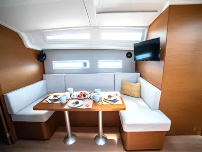 Salon of Marianna, a Jeanneau Sun Odyssey 410 sailboat at Kontokali, Greece