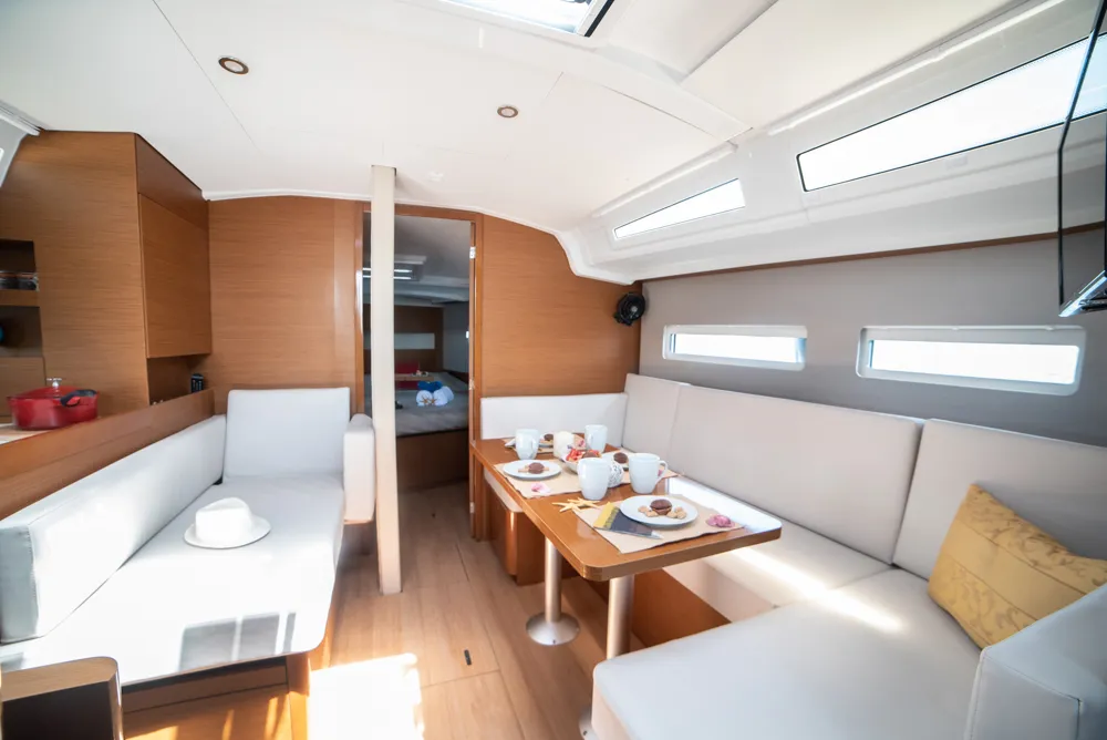 Salon of Marianna, a Jeanneau Sun Odyssey 410 sailboat at Kontokali, Greece