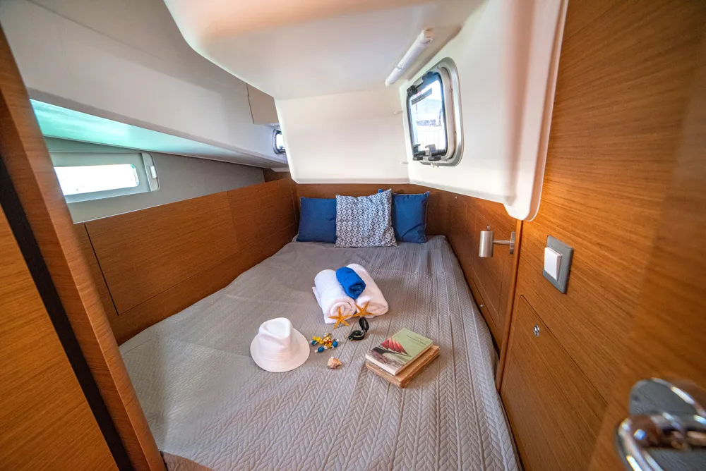 Cabin on Marianna, a Jeanneau Sun Odyssey 410 sailboat at Kontokali, Greece
