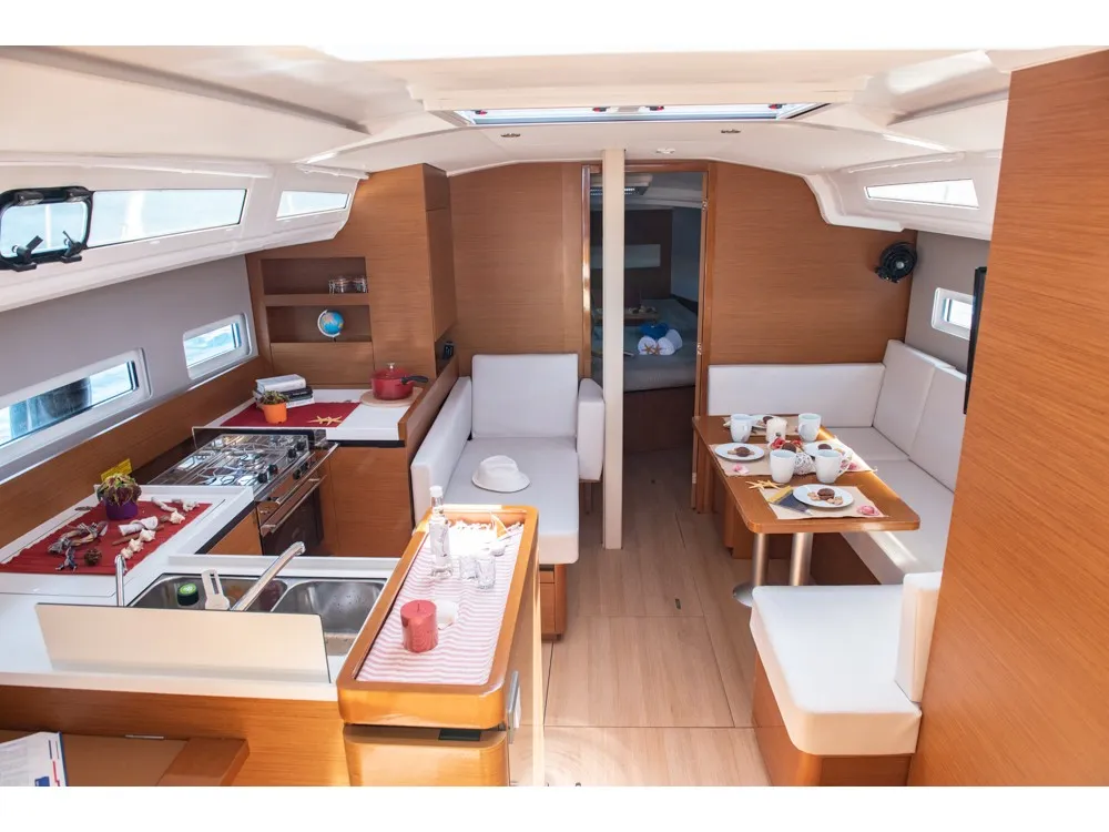 Salon of Marianna, a Jeanneau Sun Odyssey 410 sailboat at Kontokali, Greece