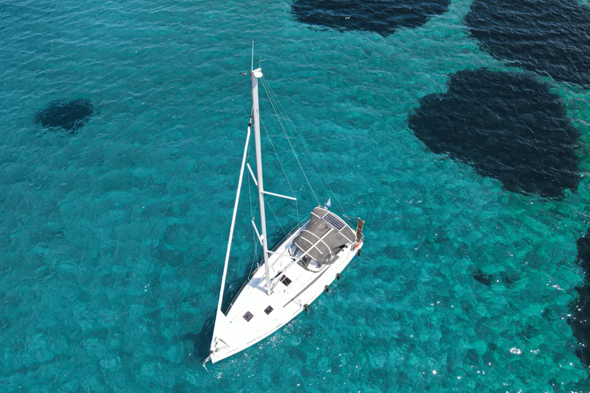 Exterior view of Marianna, a Jeanneau Sun Odyssey 410 sailboat at Kontokali, Greece