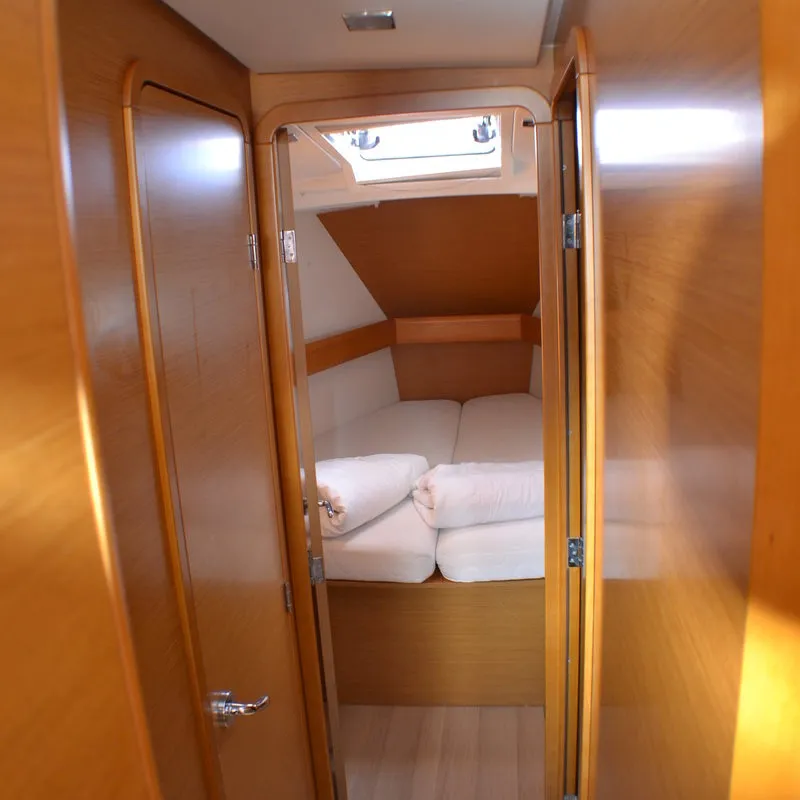 Cabin on Libera, a Jeanneau Sun Odyssey 439 sailboat at Općina Sukošan, Croatia