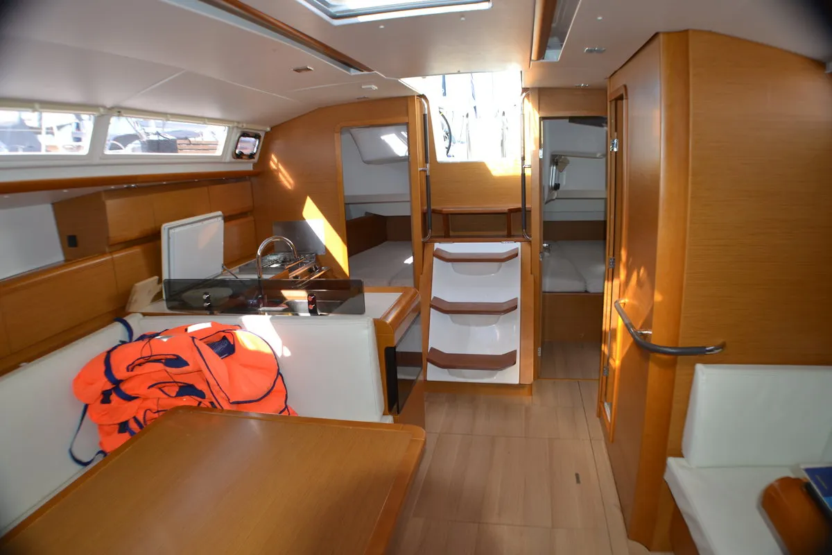 Salon of Libera, a Jeanneau Sun Odyssey 439 sailboat at Općina Sukošan, Croatia