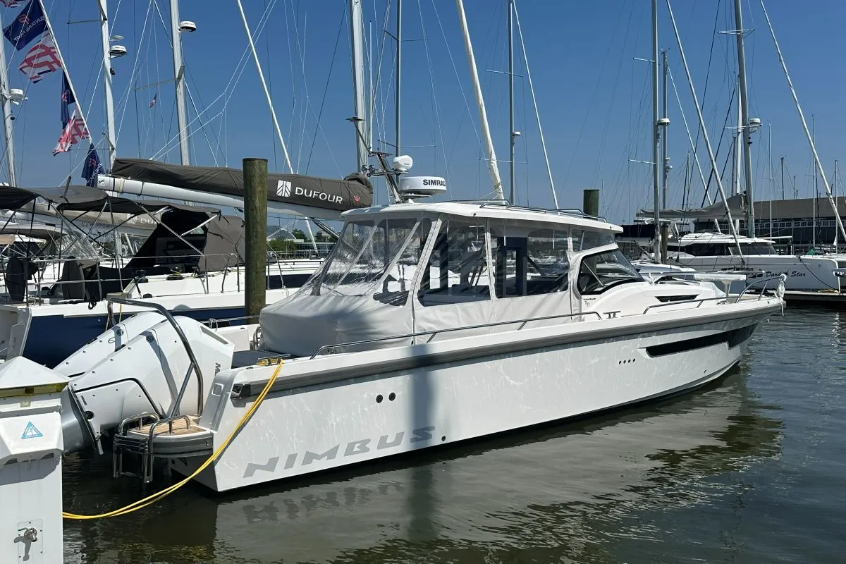 Rosie, a Nimbus T11 motorboat at Chesapeake, United States