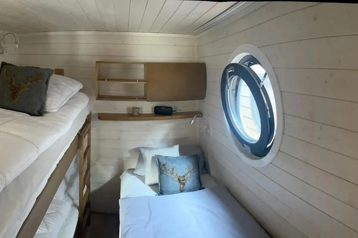 Cabin on Enjoy, a Woma D13* motorboat at Fürstenberg/Havel, Germany