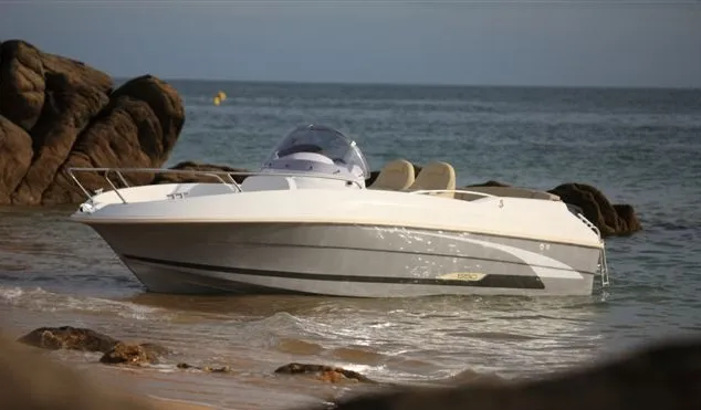 Exterior view of Beba, a Beneteau 550 Flyer motorboat at Zadar, Croatia