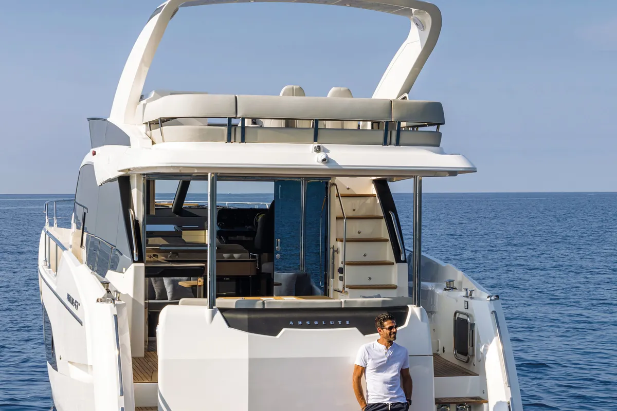 Exterior view of Riaz Tahia, a Absolute 47 Fly motorboat at Primošten, Croatia
