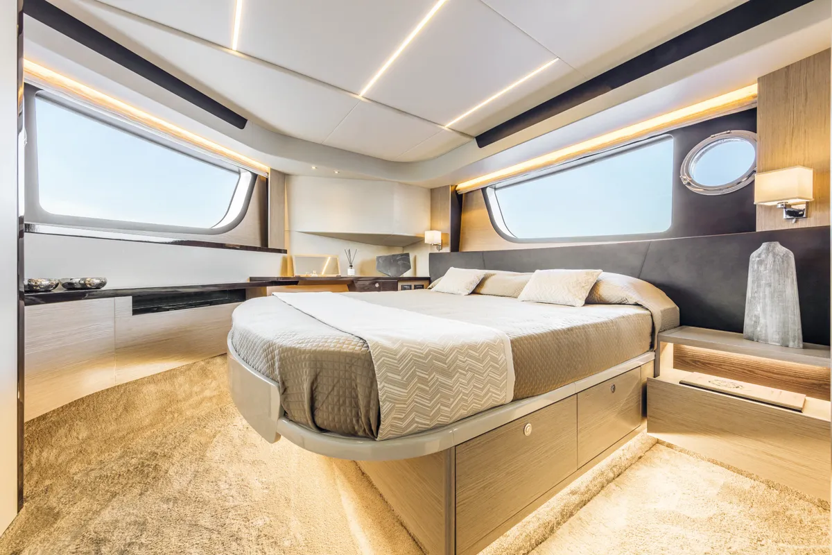 Cabin on Riaz Tahia, a Absolute 47 Fly motorboat at Primošten, Croatia