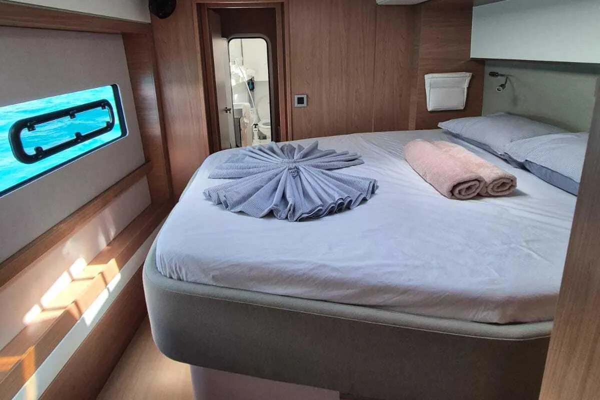 Cabin on Blue Ocean, a Bali 5.4 catamaran at Marigot, France