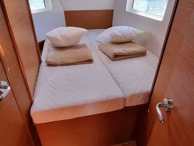 Cabin on Bella Mia, a Jeanneau Sun Odyssey 380 sailboat at Figari/Golfo Aranci, Italy