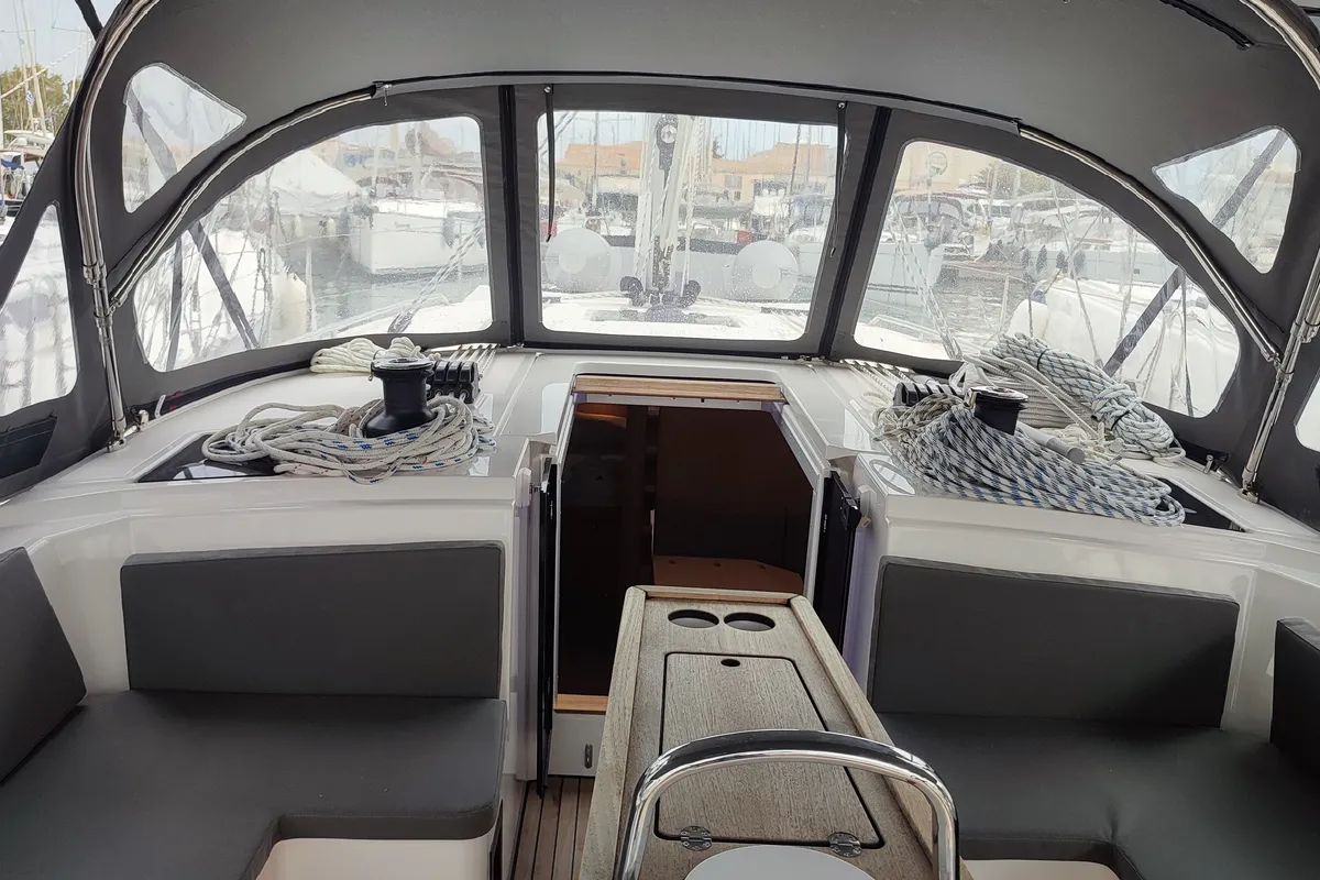 Cabin on Oktana (Pax 8), a Bavaria C42 sailboat at Municipal Unit of Lefkada, Greece
