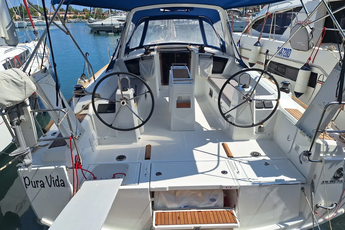 Cockpit of Pura Vida, a Beneteau Oceanis 38.1 sailboat at Tonnarella, Italy