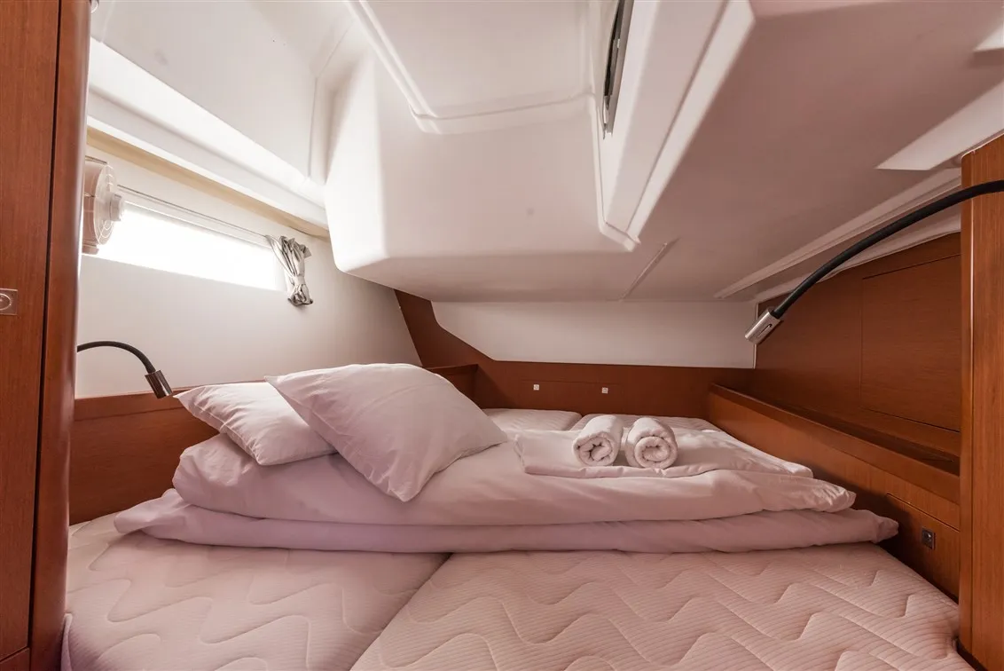 Cabin on MOBULA ONE, a Beneteau Oceanis 45 sailboat at Split, Croatia