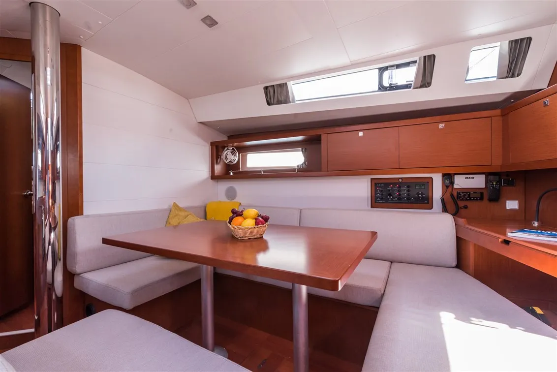 Salon of MOBULA ONE, a Beneteau Oceanis 45 sailboat at Split, Croatia
