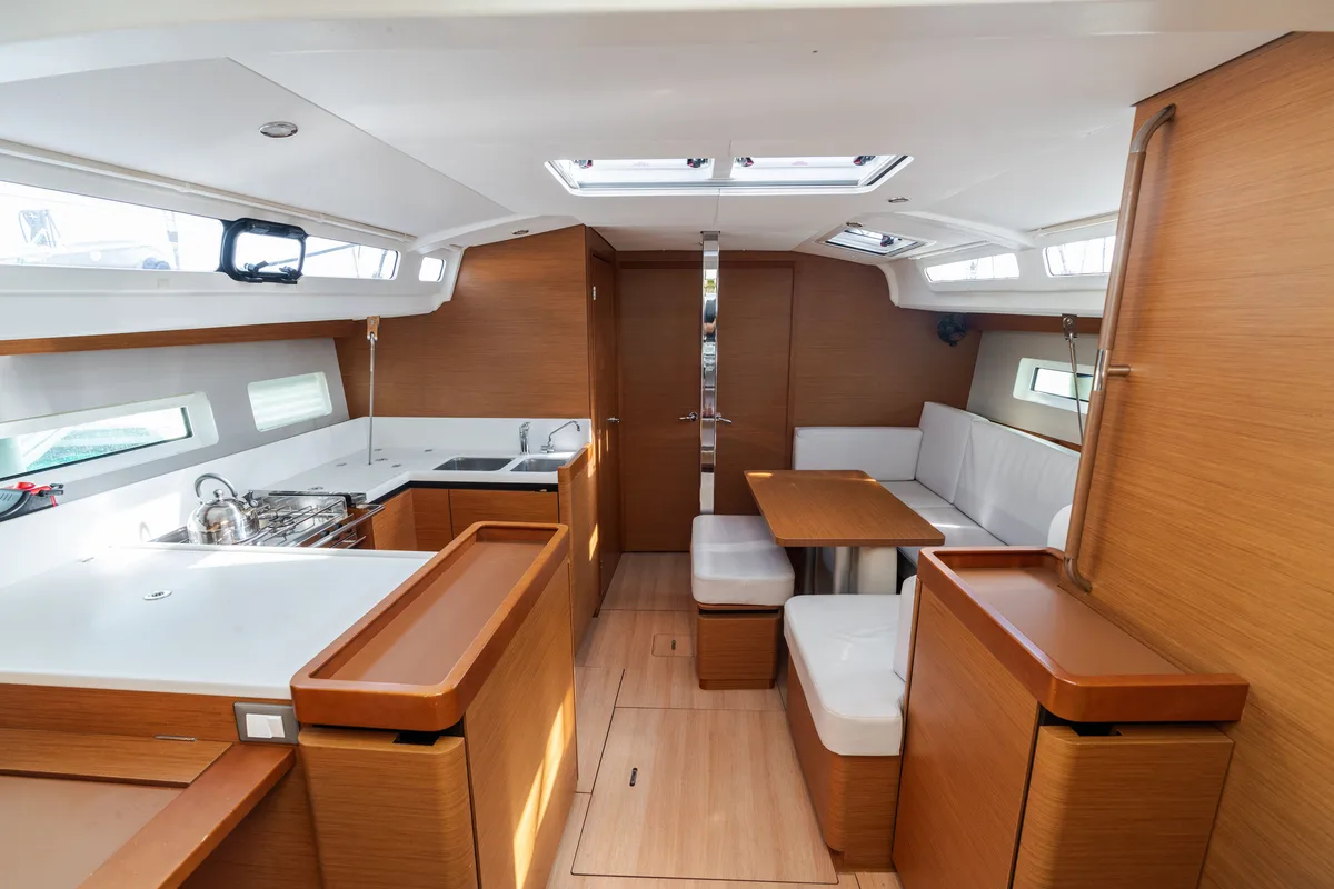 Salon of Jeanneau Sun Odyssey 440, a sailboat at Tonnarella, Italy