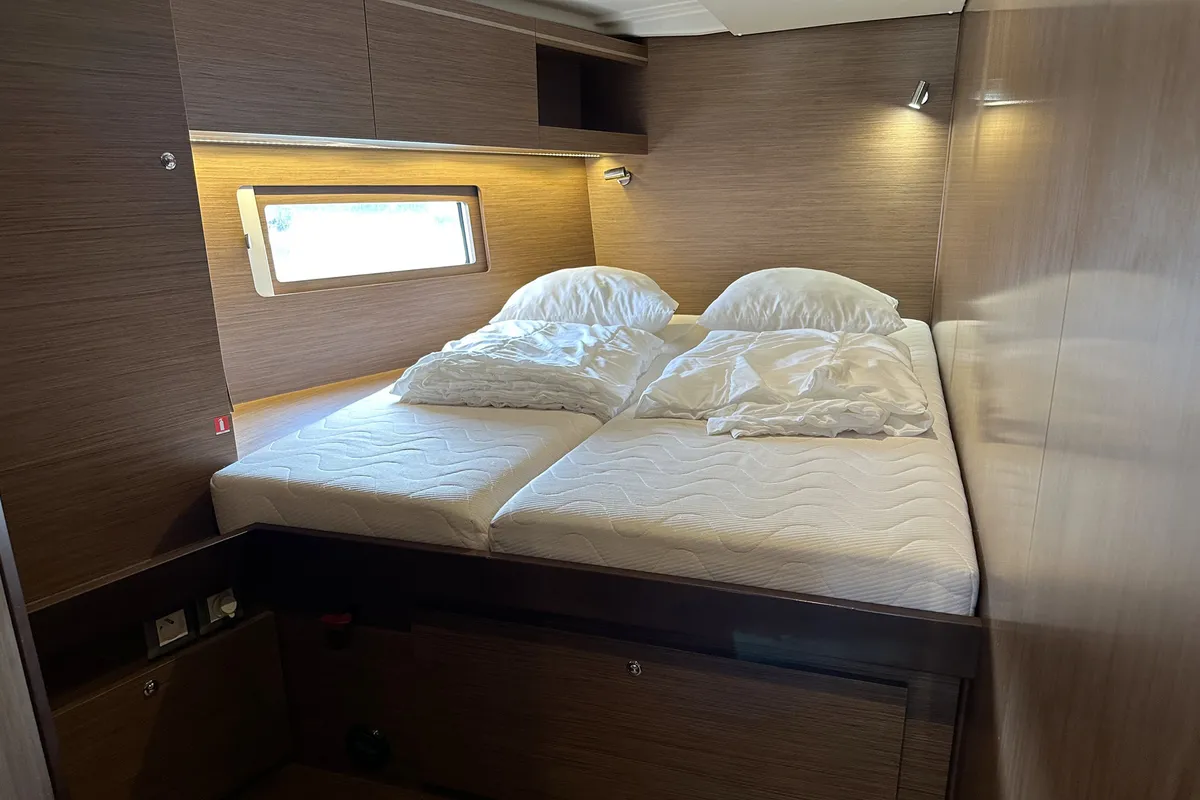 Cabin on Obelix, a Beneteau Oceanis 51.1 sailboat at Grad Pula, Croatia