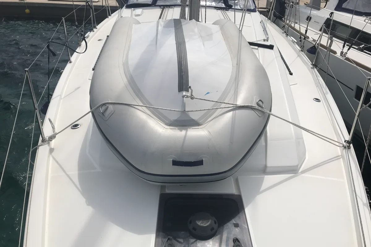 Deck of Achemar, a Beneteau Oceanis 41.1 sailboat at Tonnarella, Italy