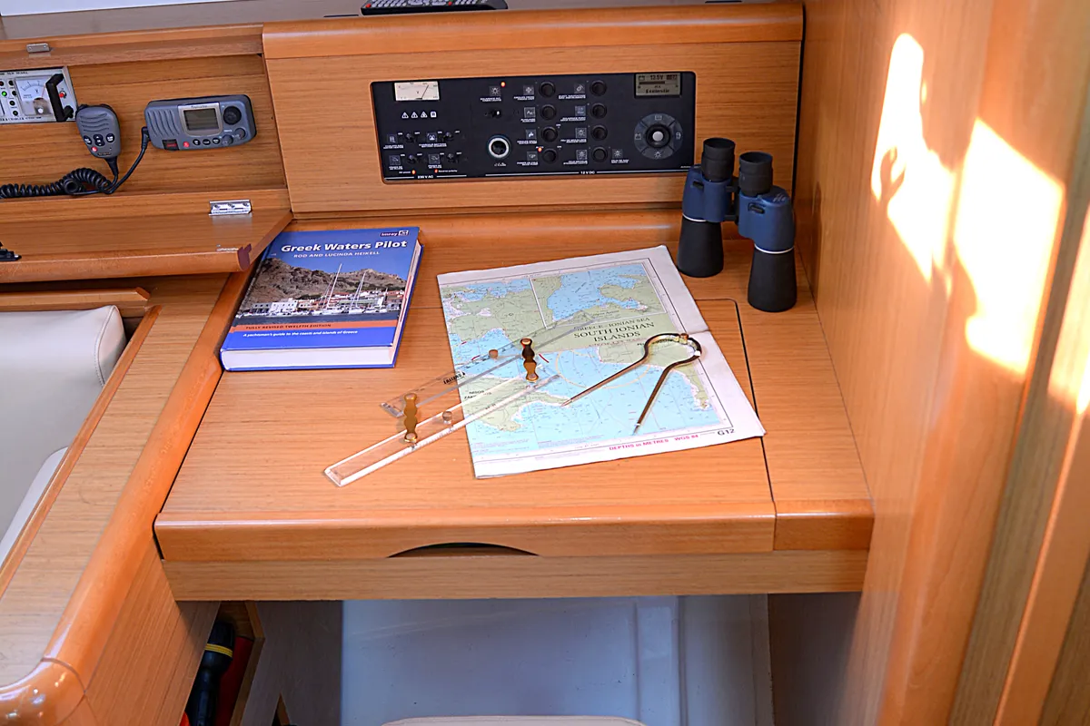 Salon of Colibrì, a Jeanneau Sun Odyssey 44 i sailboat at Municipal Unit of Lefkada, Greece