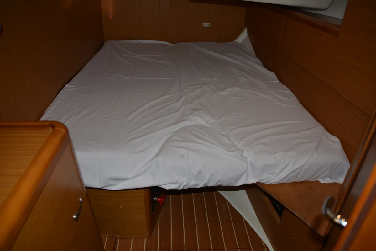 Cabin on Colibrì, a Jeanneau Sun Odyssey 44 i sailboat at Municipal Unit of Lefkada, Greece