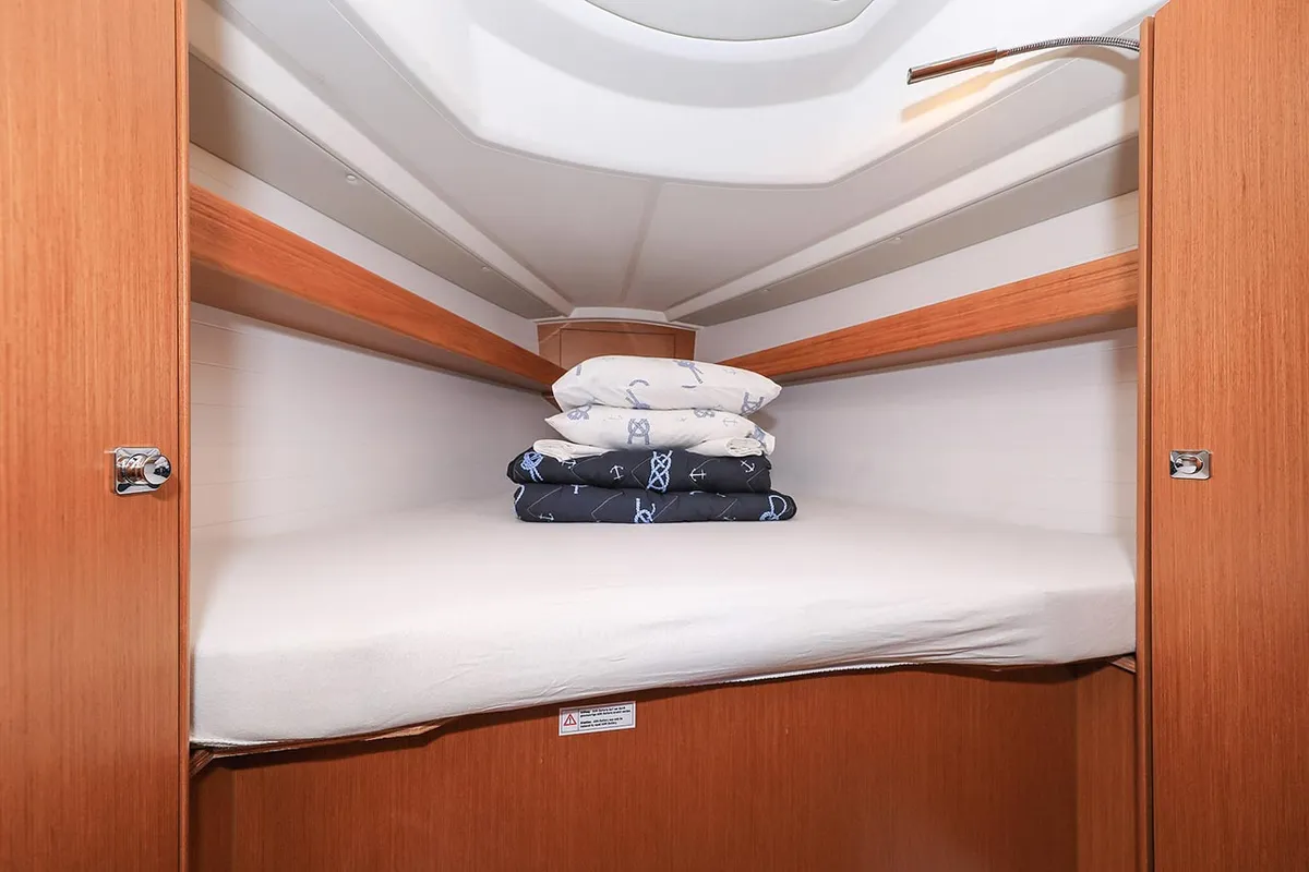 Cabin on Deneb, a Bavaria Cruiser 34 sailboat at Jezera, Croatia