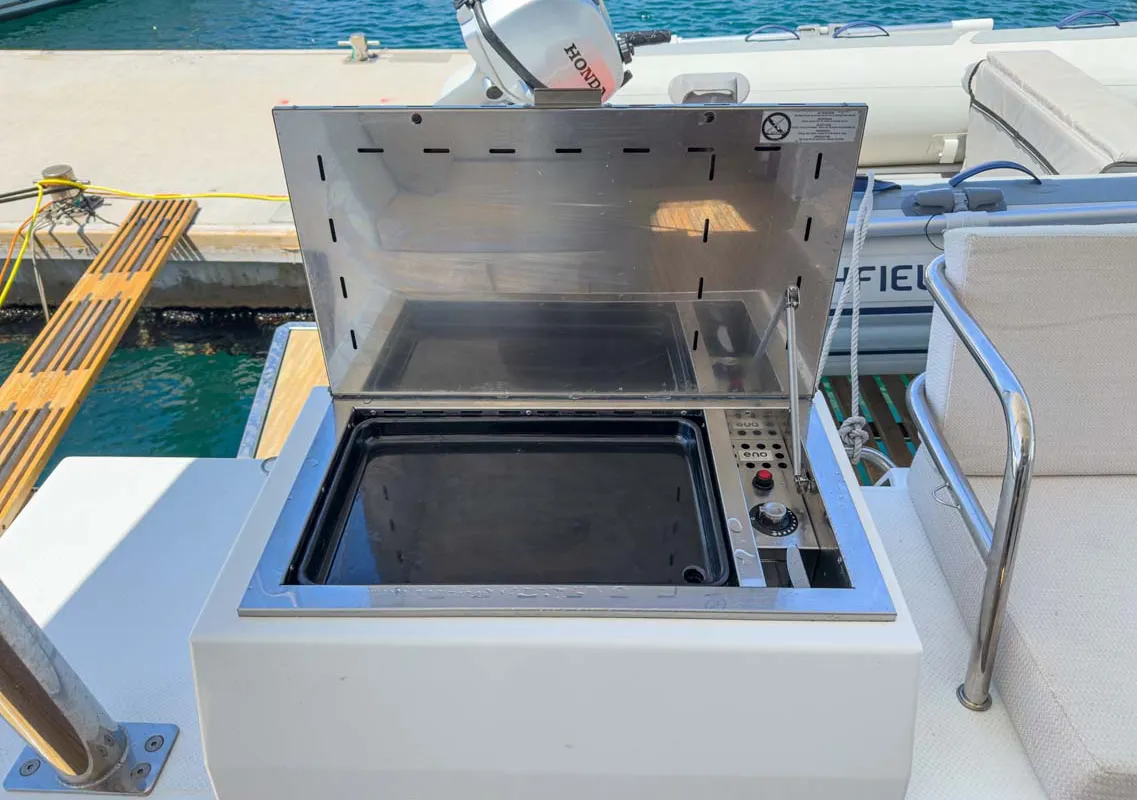 Prinz Eugen, a Fountaine Pajot Tanna 47 catamaran at Grad Pula, Croatia