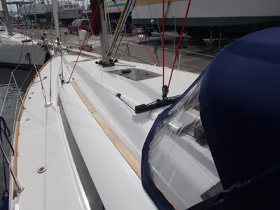 Deck of Dark Eyes, a Jeanneau Sun Odyssey 419 sailboat at Figari/Golfo Aranci, Italy