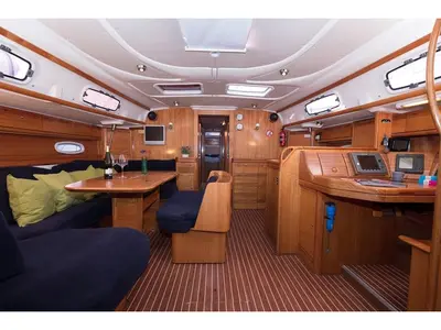 Salon of CARAIBIX, a Bavaria 50 Cruiser sailboat at Rosignano Solvay, Italy