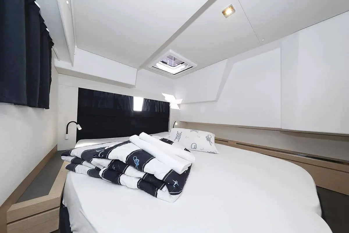 Cabin on Fee, a Fountaine Pajot Saona 47 Quintet catamaran at Grad Biograd na Moru, Croatia