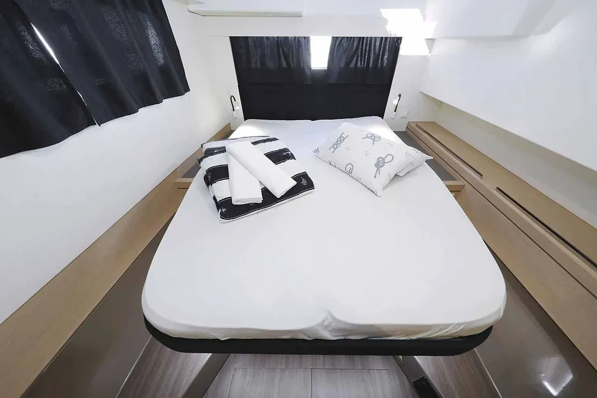 Cabin on Fee, a Fountaine Pajot Saona 47 Quintet catamaran at Grad Biograd na Moru, Croatia
