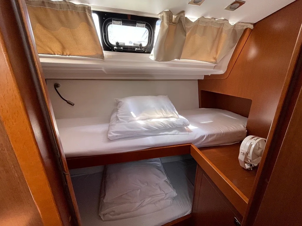 Cabin on Filomena, a Beneteau Oceanis 48 sailboat at Sukošan, Croatia