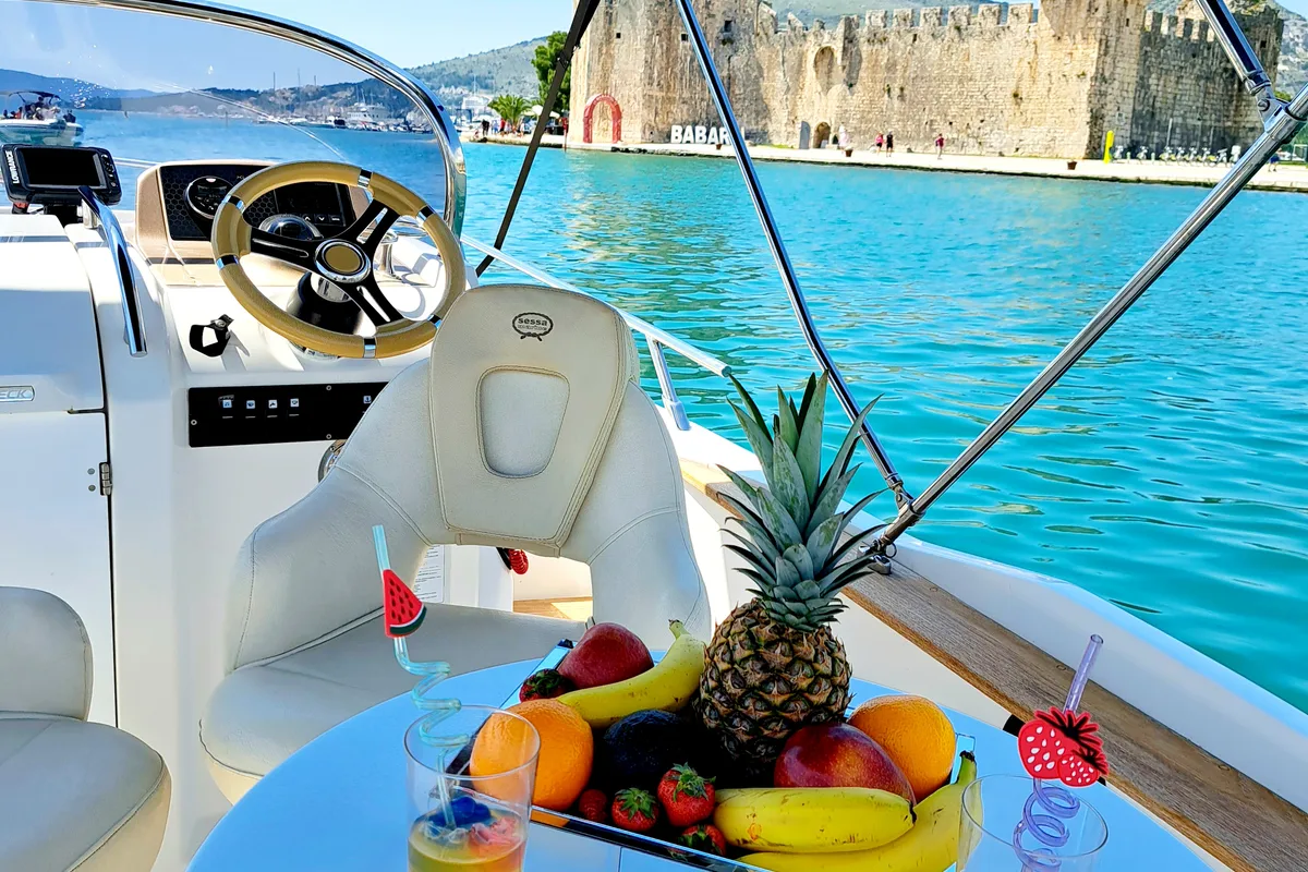Deck of Dory, a Sessa Marine Key Largo 24 motorboat at Grad Trogir, Croatia