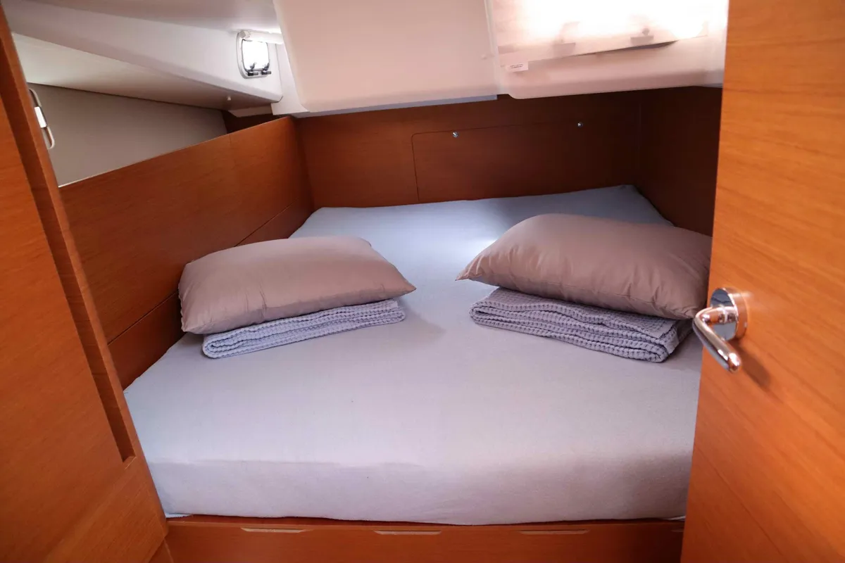 DIAMOND, a Jeanneau Sun Odyssey 440 sailboat at Municipal Unit of Lefkada, Greece