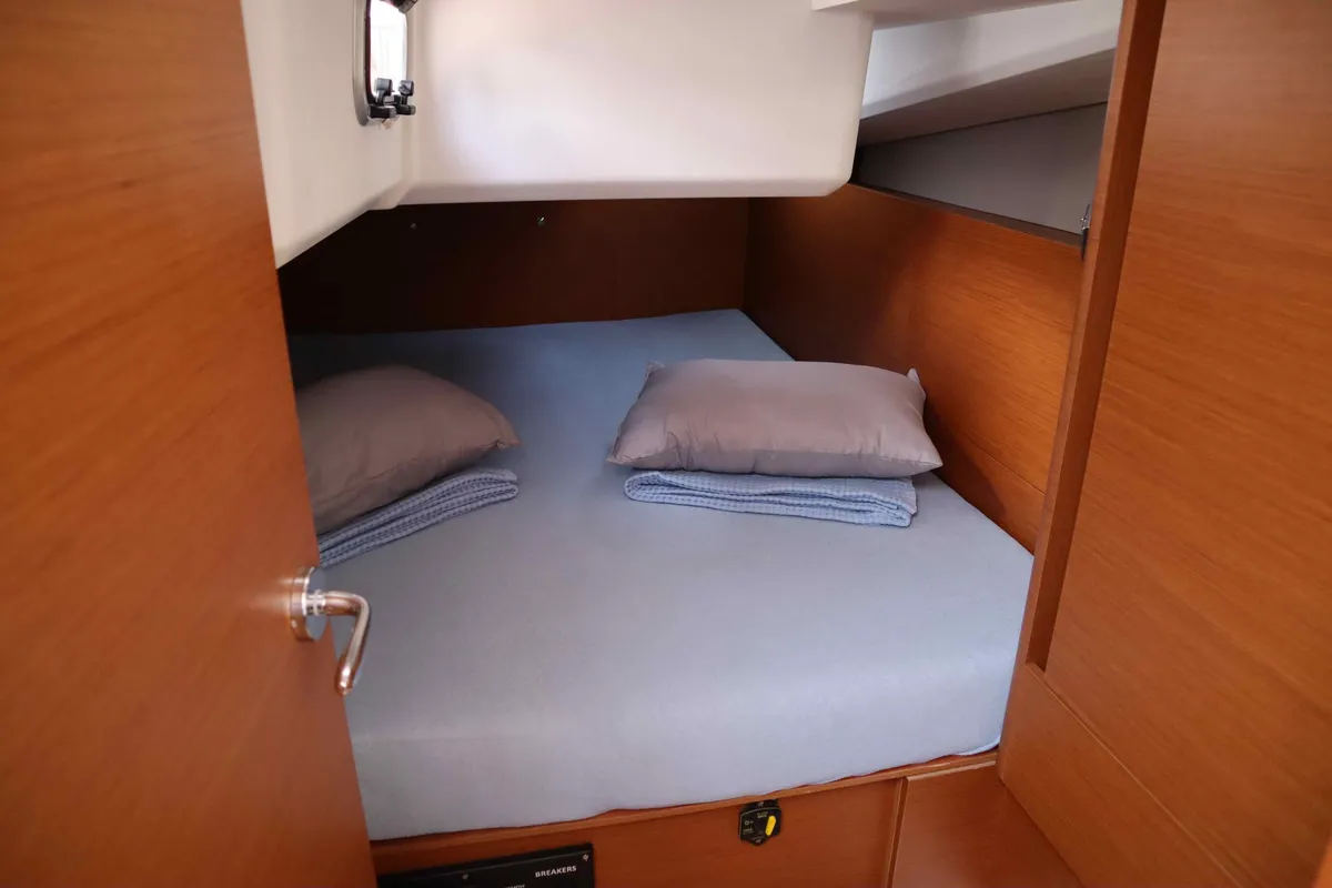 DIAMOND, a Jeanneau Sun Odyssey 440 sailboat at Municipal Unit of Lefkada, Greece