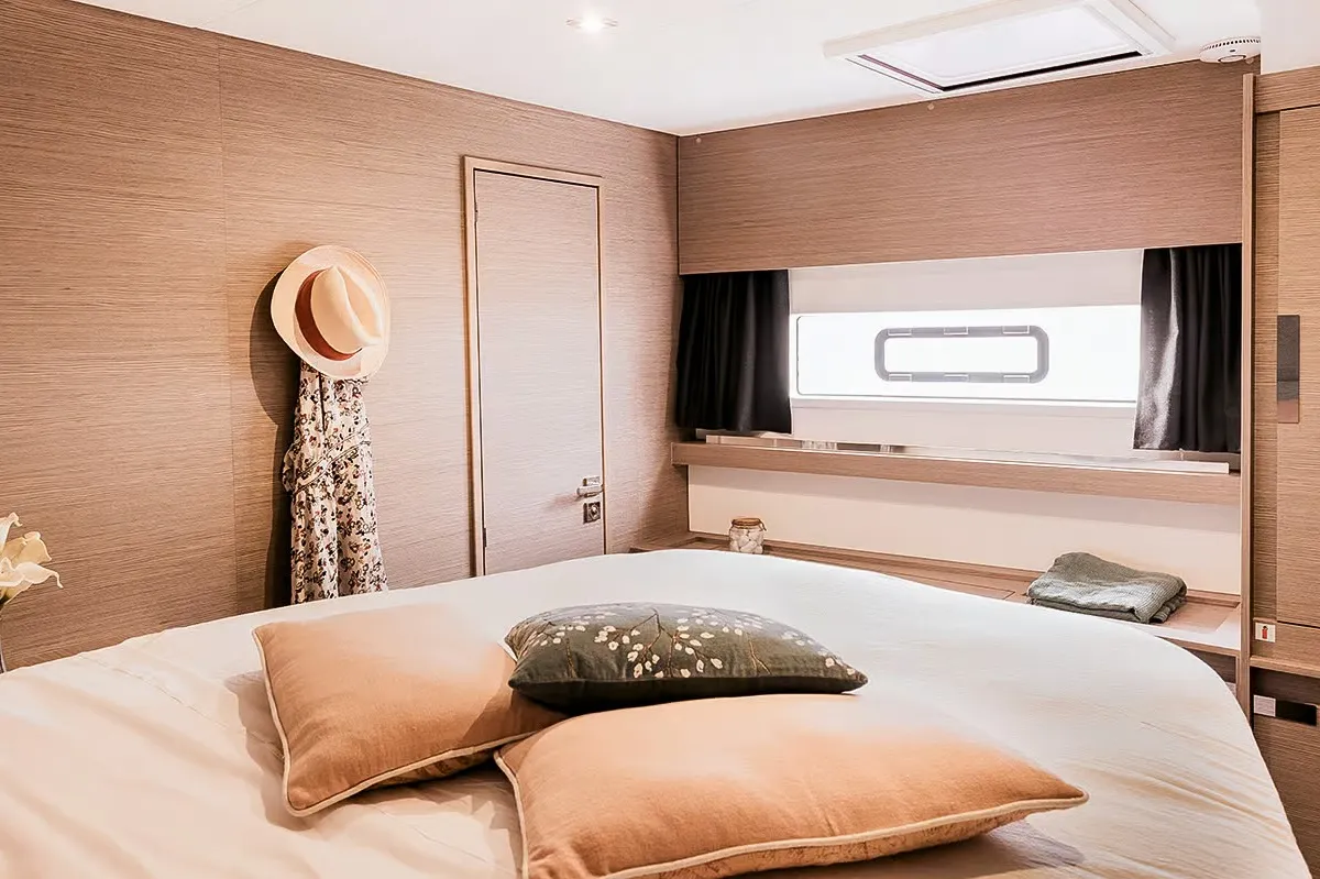 Cabin on Mer Sea, a Fountaine Pajot Aura 51 catamaran at Charlotte Amalie, United States