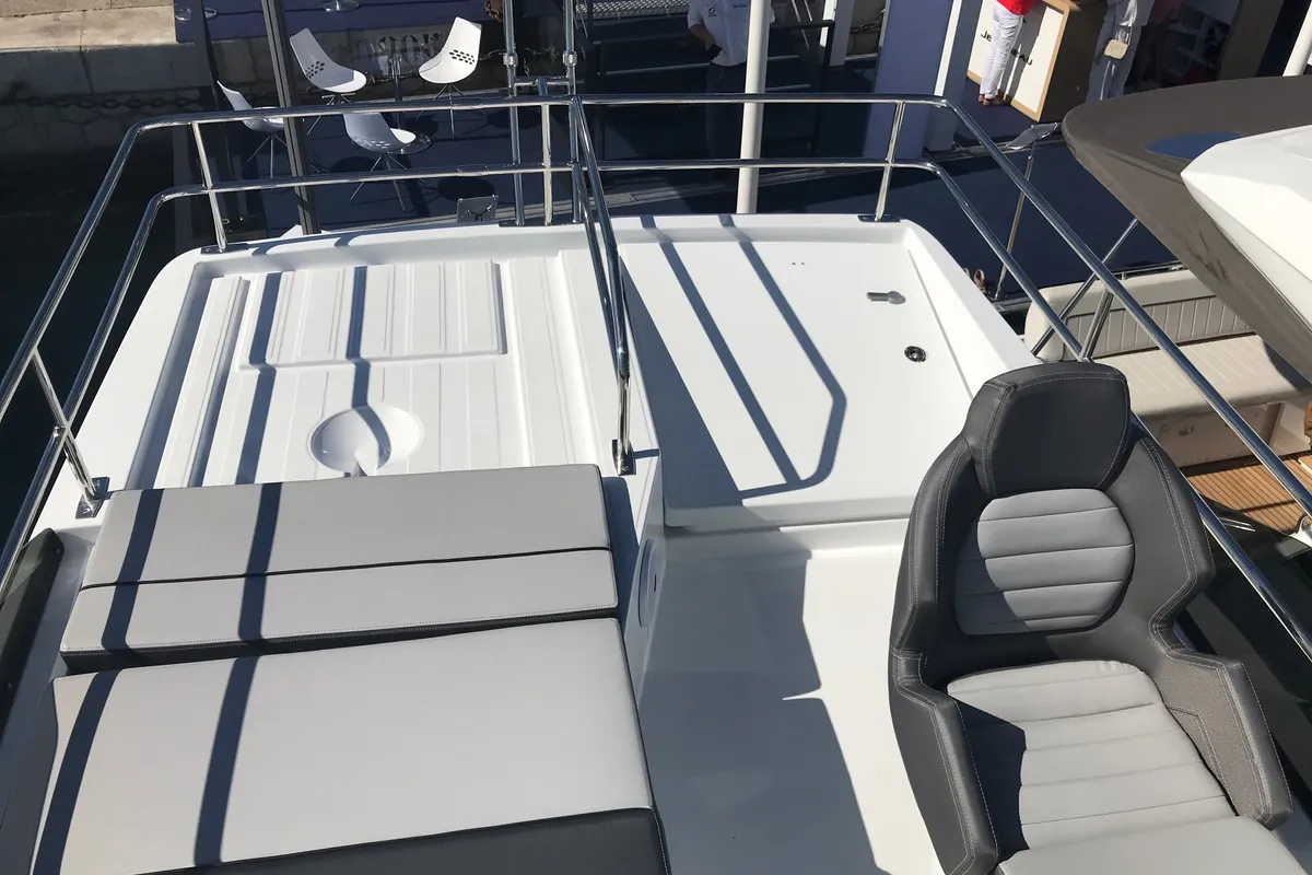 Deck of SUNNY 272826 ZD, a Jeanneau Merry Fisher 1095 FLY motorboat at Zadar, Croatia