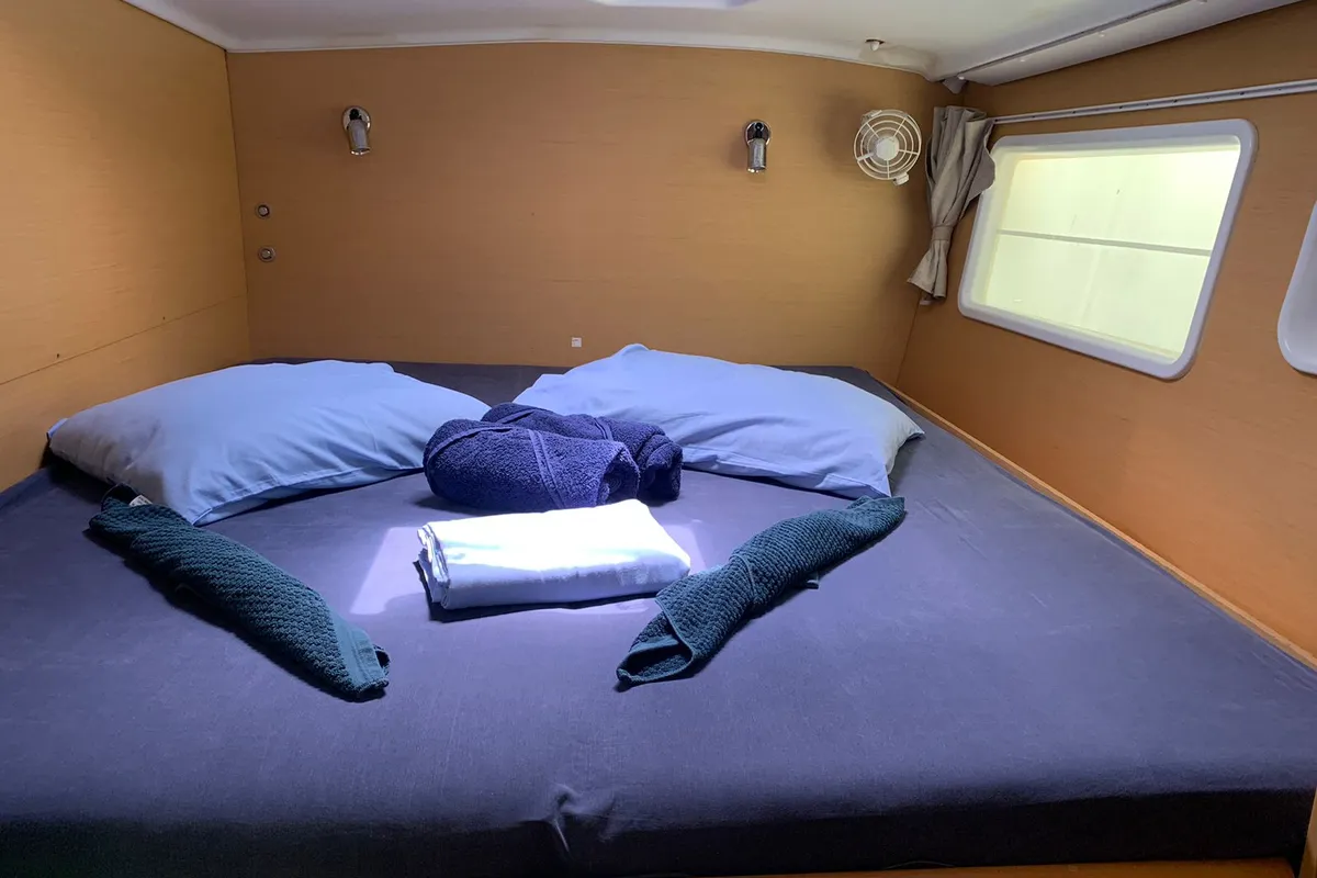 Cabin on Felicite, a Lagoon 380 catamaran at Roche Caiman, Seychelles