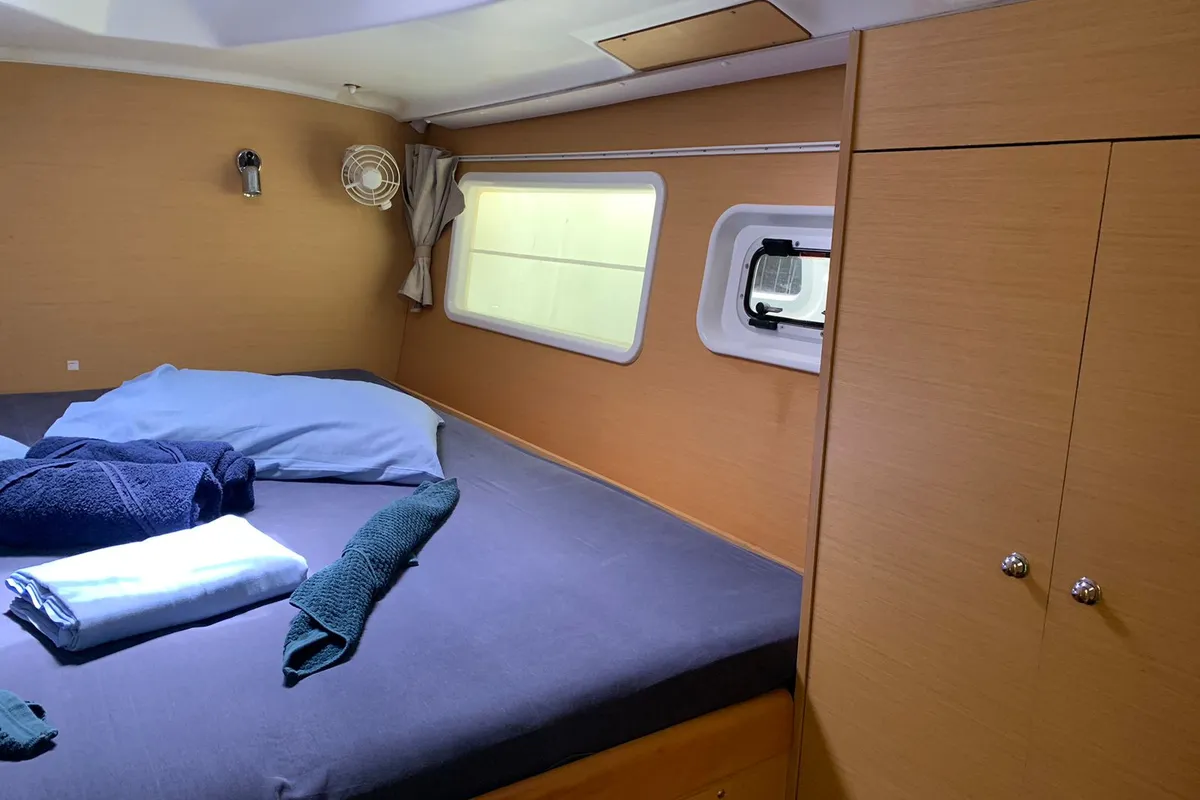 Cabin on Felicite, a Lagoon 380 catamaran at Roche Caiman, Seychelles