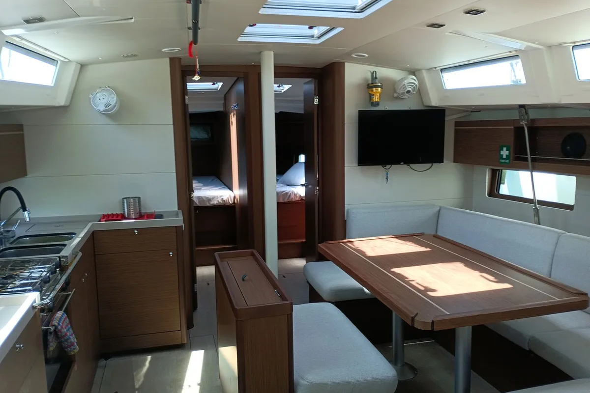 Salon of Zoe, a Beneteau Oceanis 46.1 sailboat at Volos, Greece