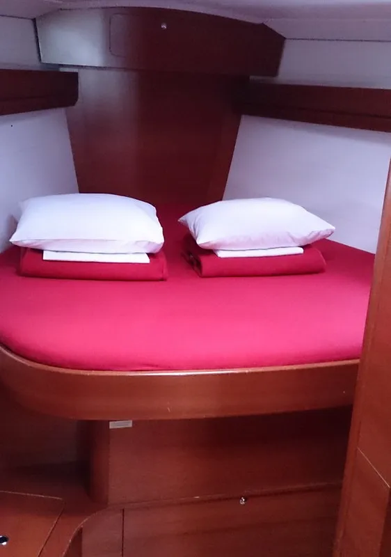 Cabin on La Digue, a Dufour 405 sailboat at Grad Pula, Croatia
