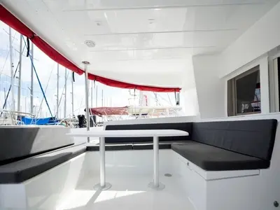 Deck of Comfort, a Lagoon 450 Sport catamaran at Alameda, United States
