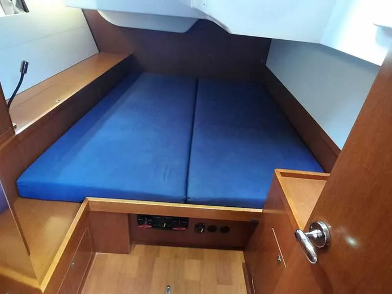 Cabin on Vanitosa, a Beneteau Oceanis 48 sailboat at Punta Ala, Italy