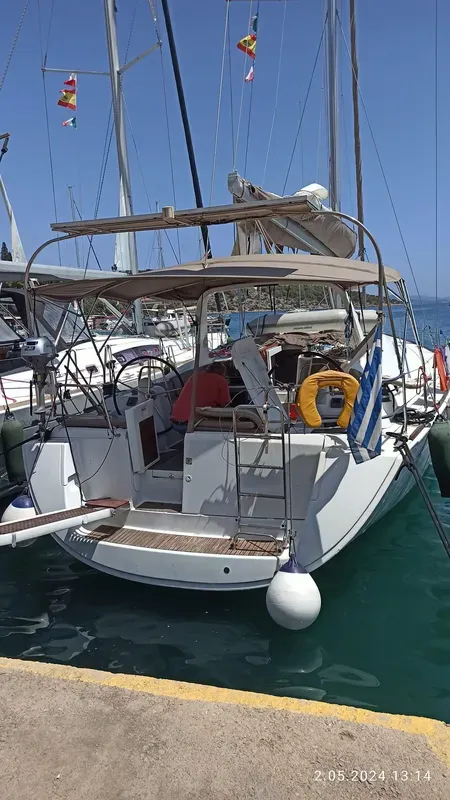 Exterior view of Evita, a Beneteau Oceanis 51.1 sailboat at Athens, Greece