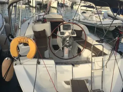 Cockpit of Carry On, a Jeanneau Sun Odyssey 33i sailboat at Kontokali, Greece