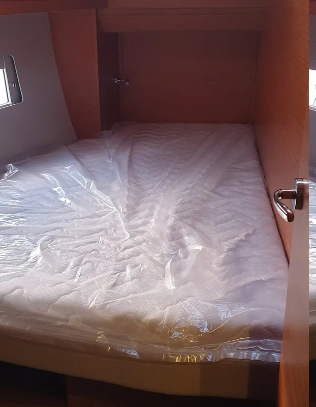 Cabin on Valchiria, a Dufour 470 sailboat at Tonnarella, Italy